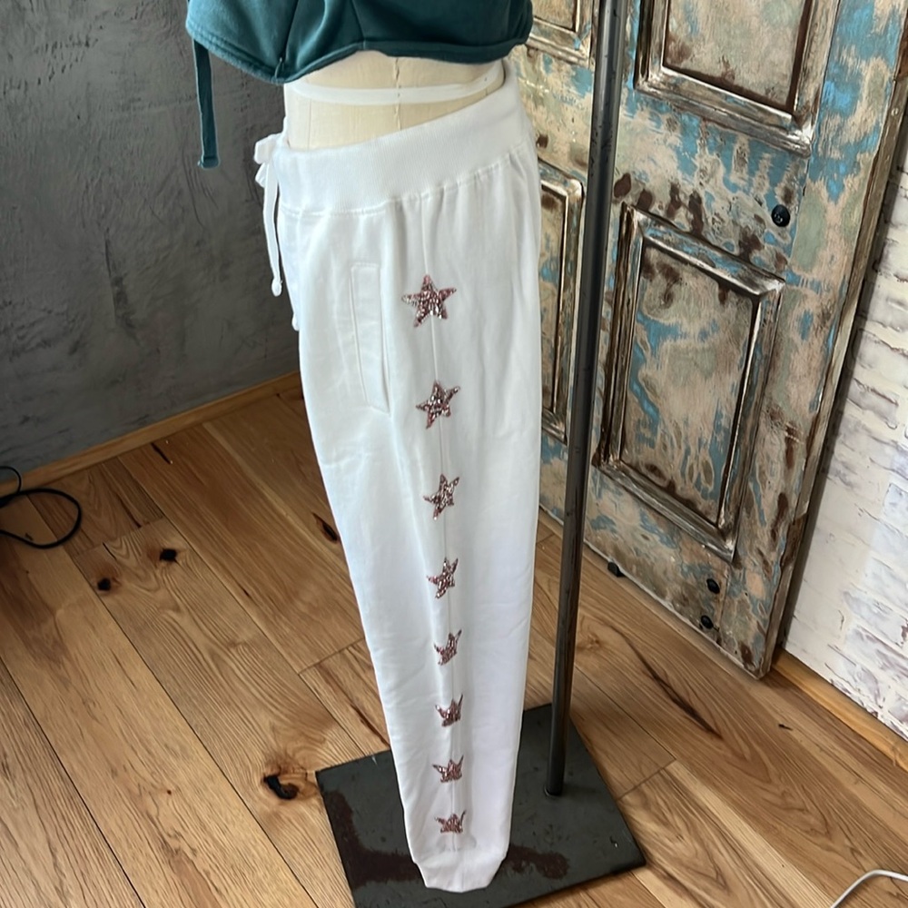 Sz M CARMAR star sweats